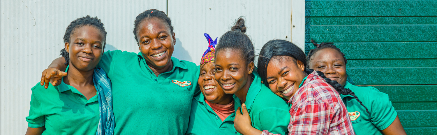 Vrouwelijke medewerkers bij kwekerij MDK in Ghana.